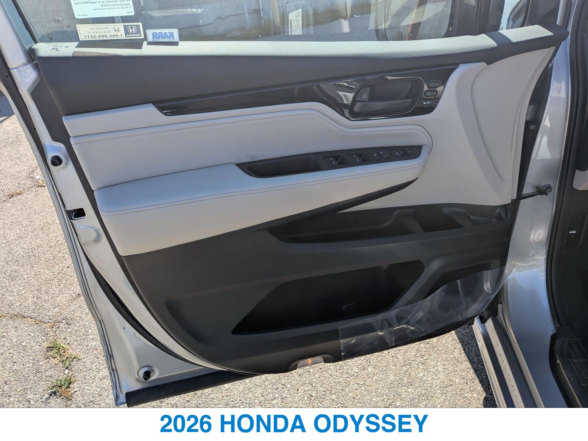2026 Honda Odyssey Touring - Photo 12