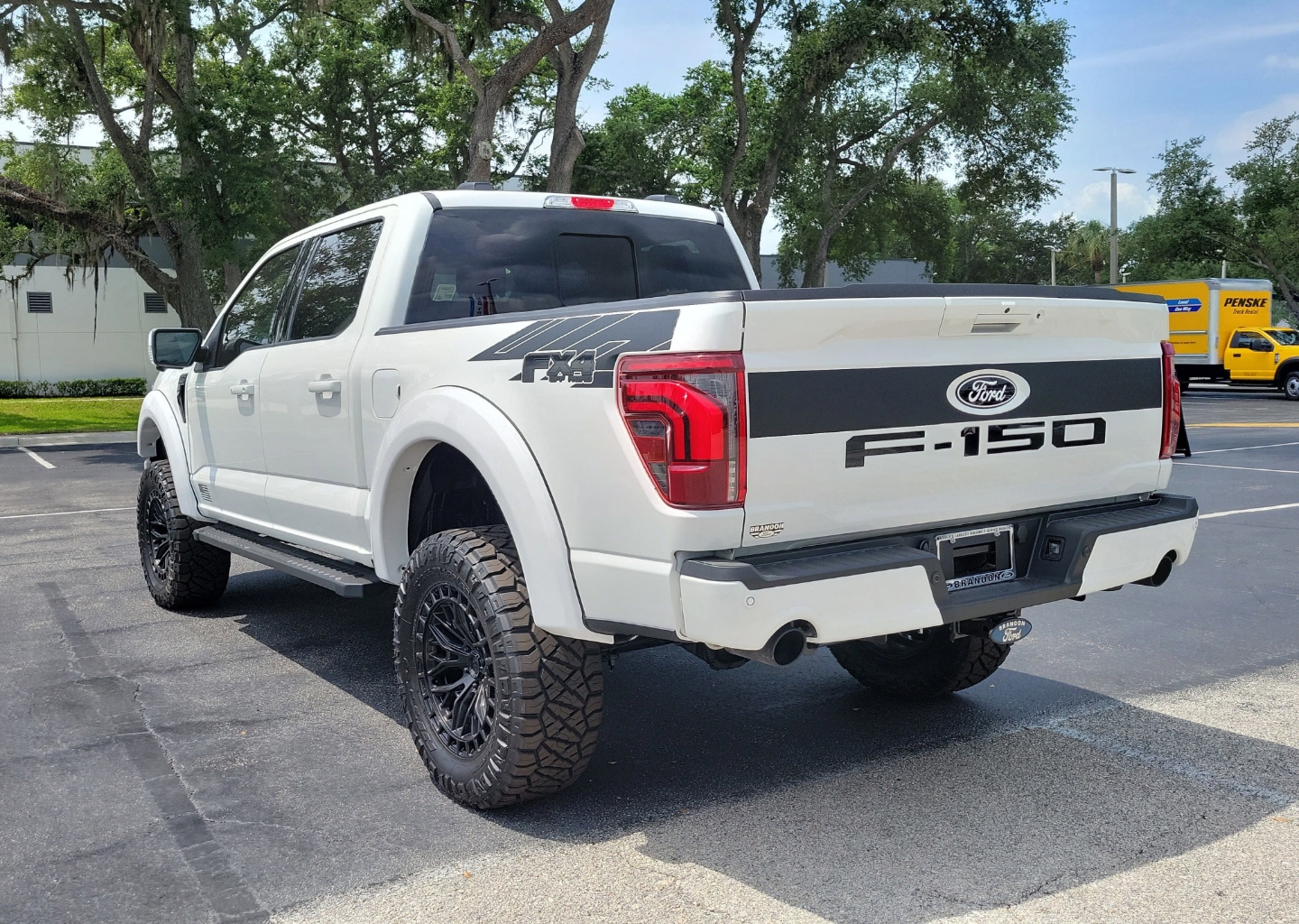2026 Ford F-150 Lariat - Photo 8