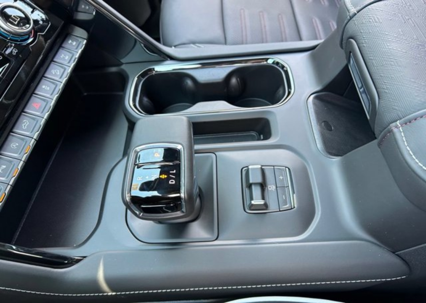 2026 GMC Sierra 1500 AT4X - Photo 42