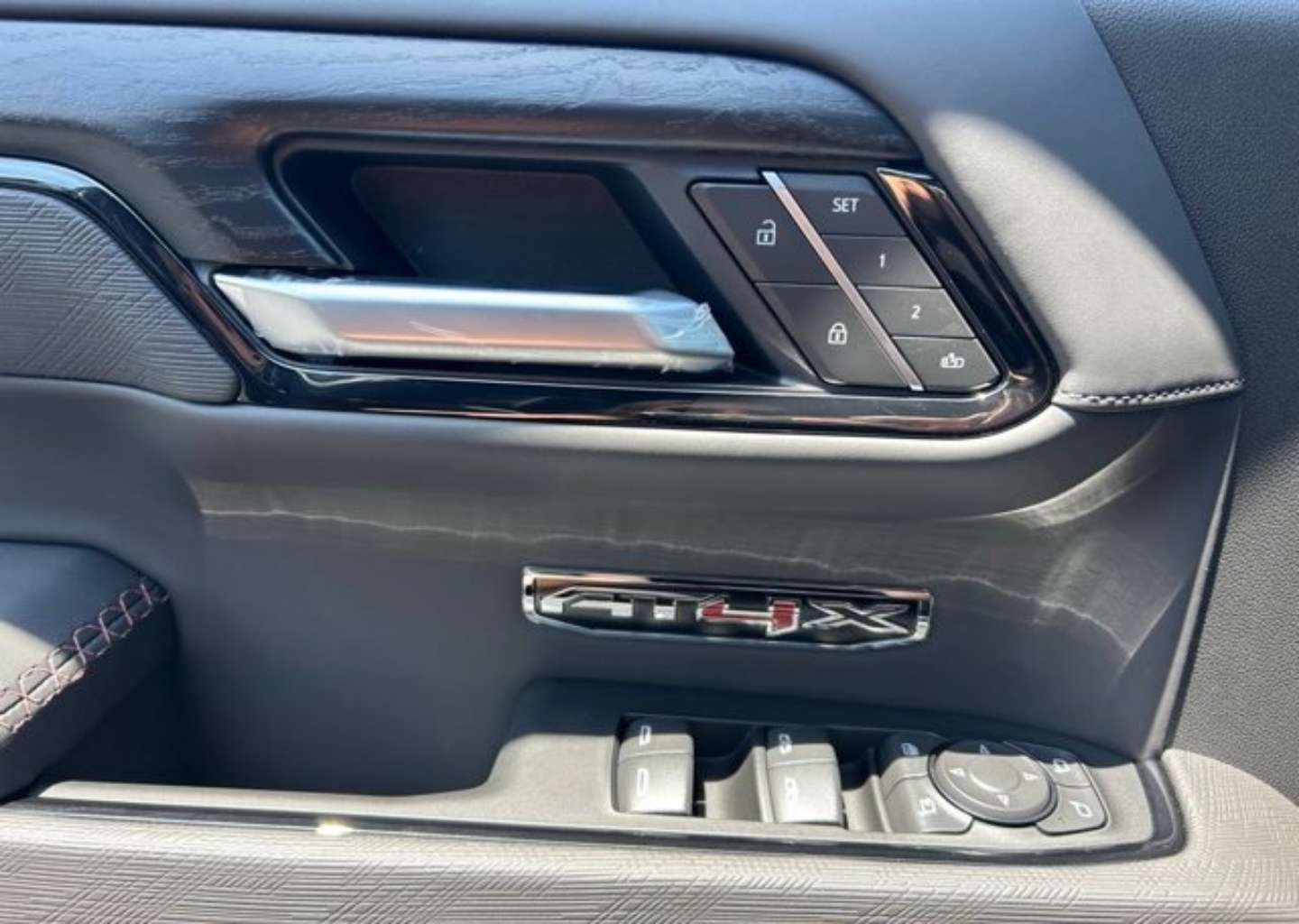 2026 GMC Sierra 1500 AT4X - Photo 60