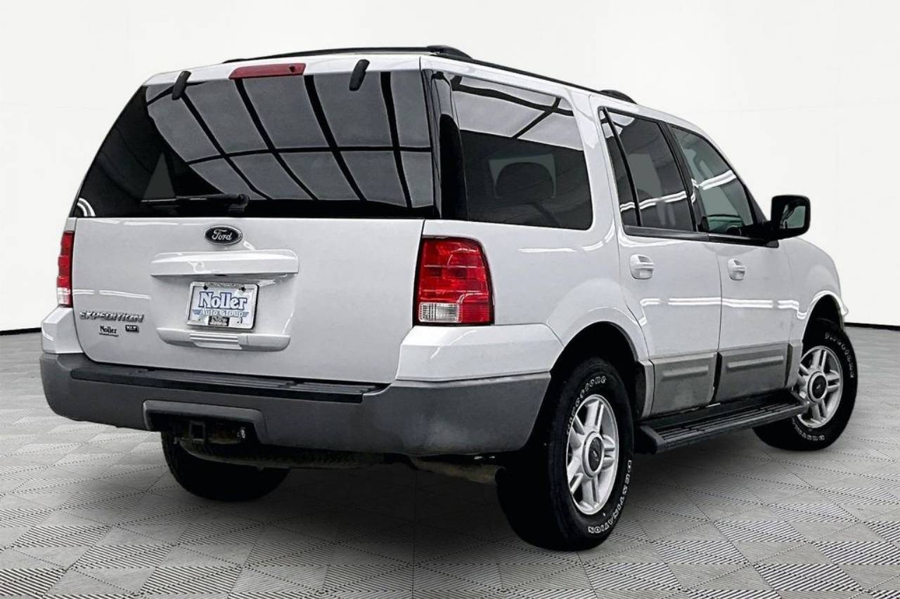 Used 2003 Ford Expedition XLT Premium with VIN 1FMPU16L53LB32227 for sale in Kansas City