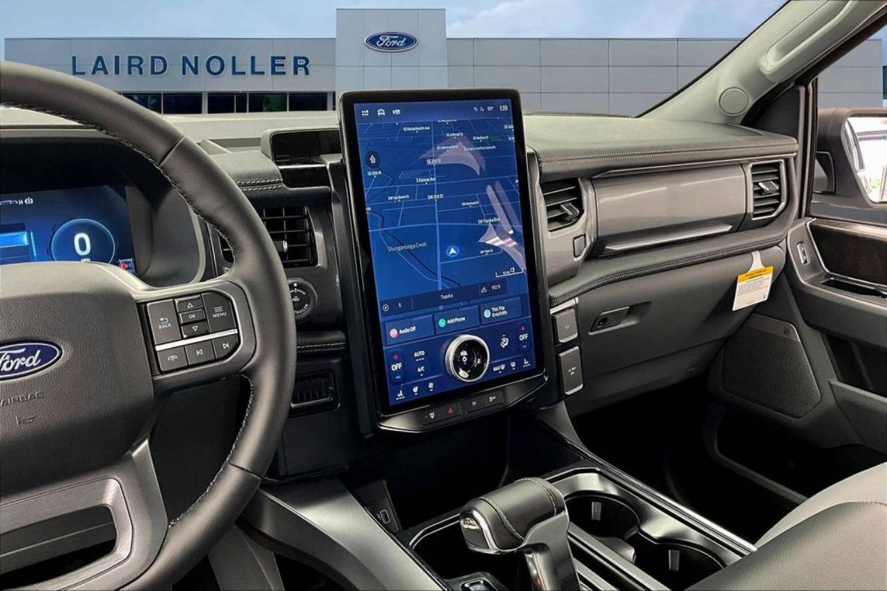 2025 Ford F-150 Lightning Flash - Photo 6