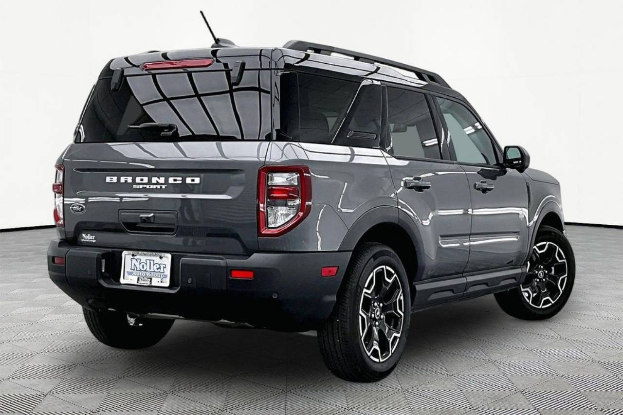 Certified 2025 Ford Bronco Sport Outer Banks with VIN 3FMCR9CN5SRE62843 for sale in Kansas City