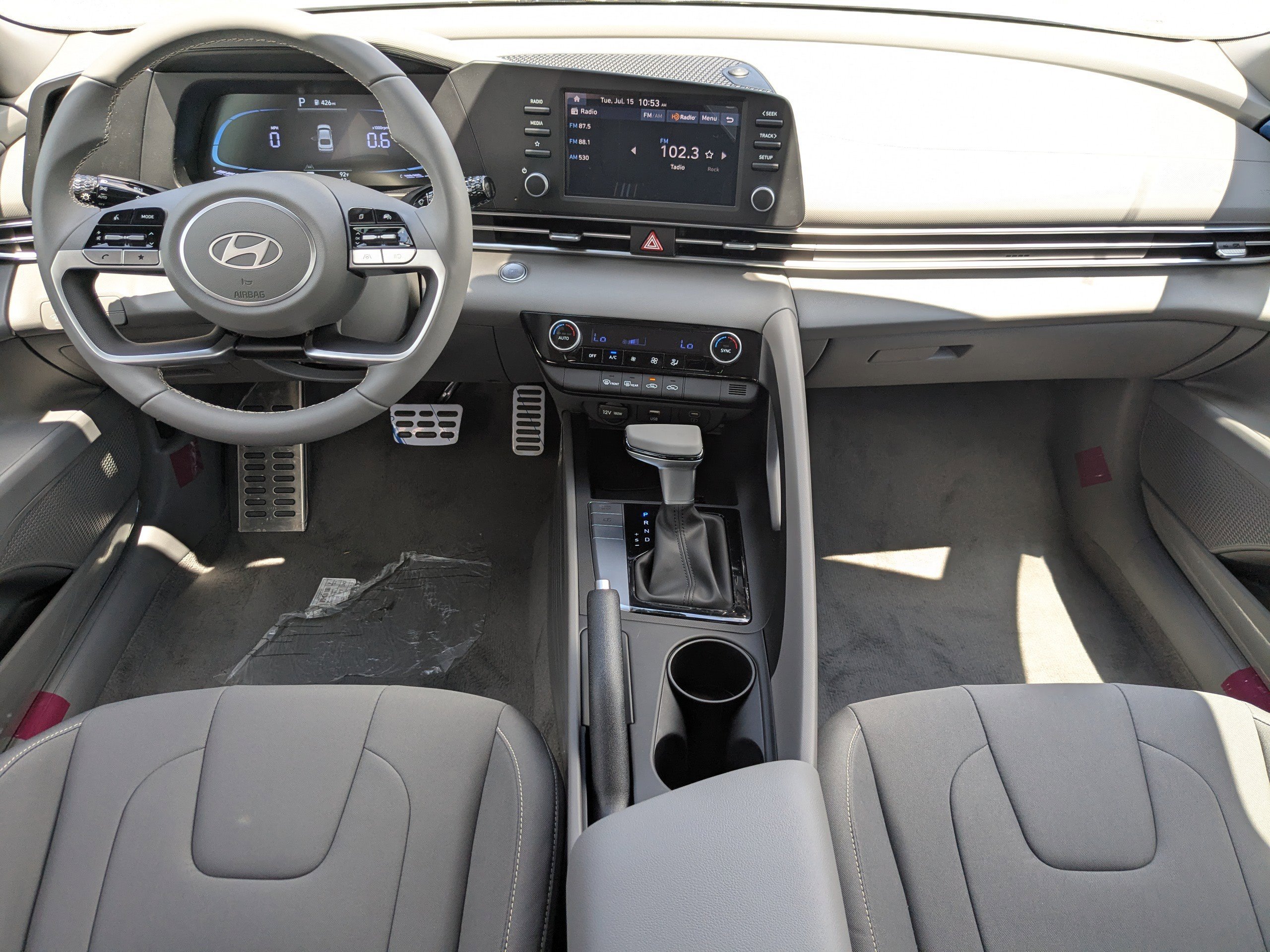 2025 Hyundai Elantra SEL - Photo 11