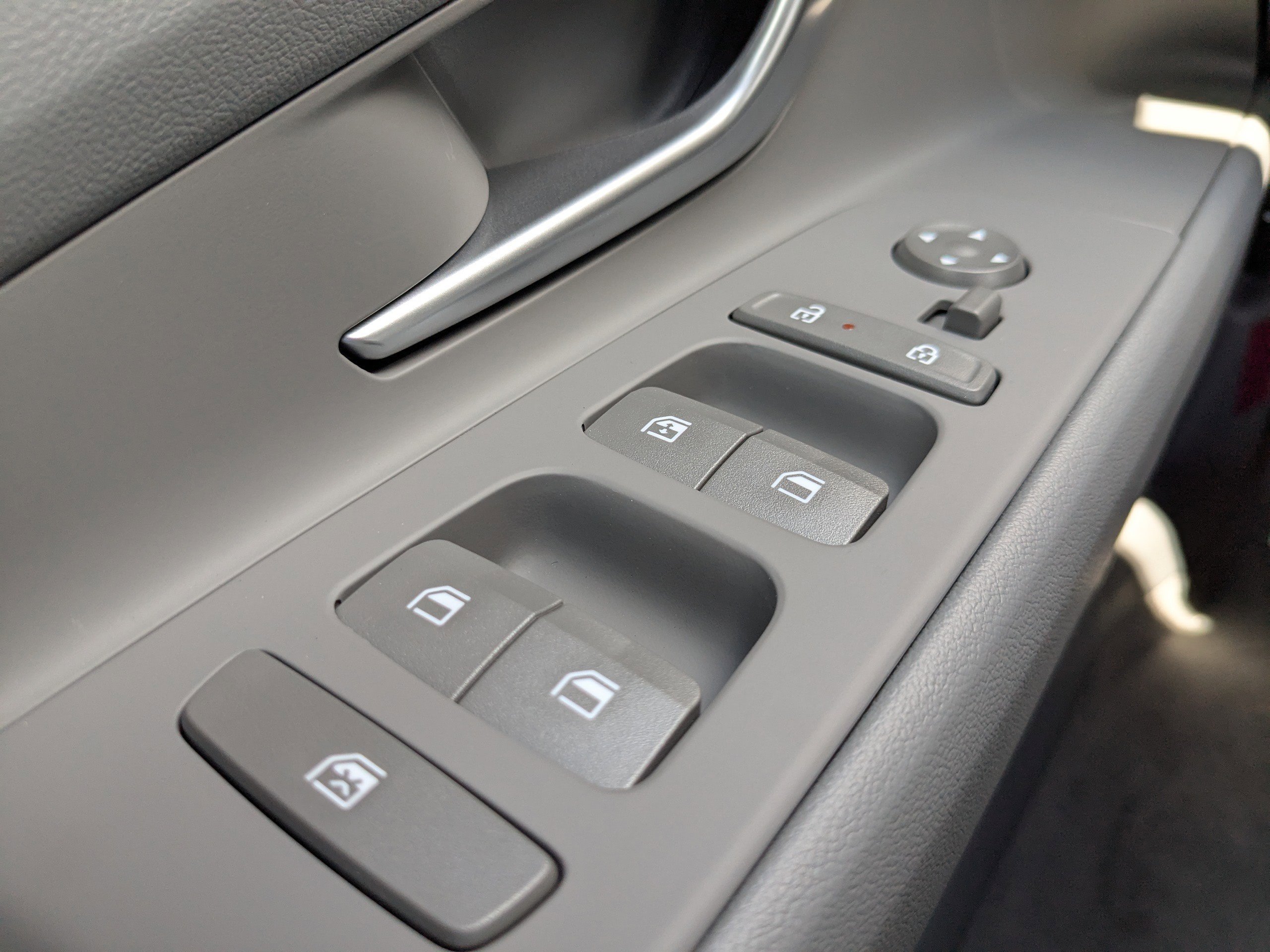 2025 Hyundai Elantra SEL - Photo 18