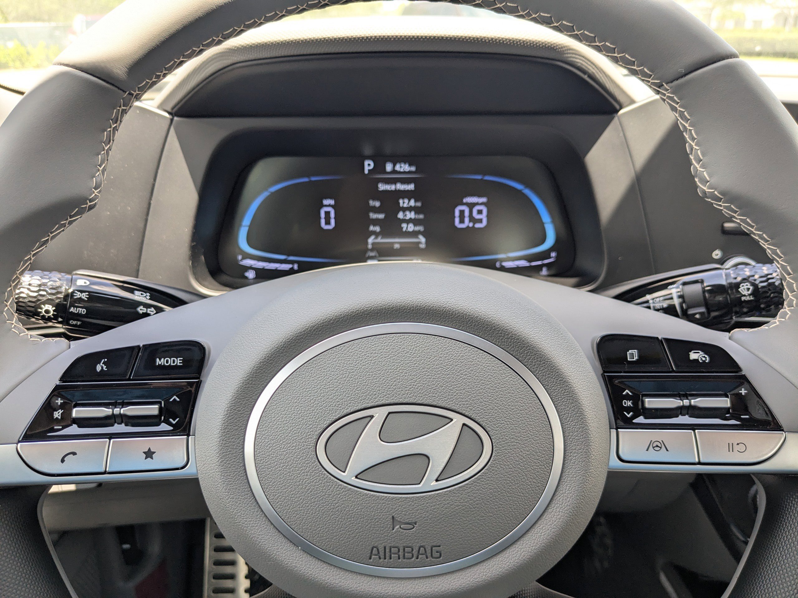 2025 Hyundai Elantra SEL - Photo 25