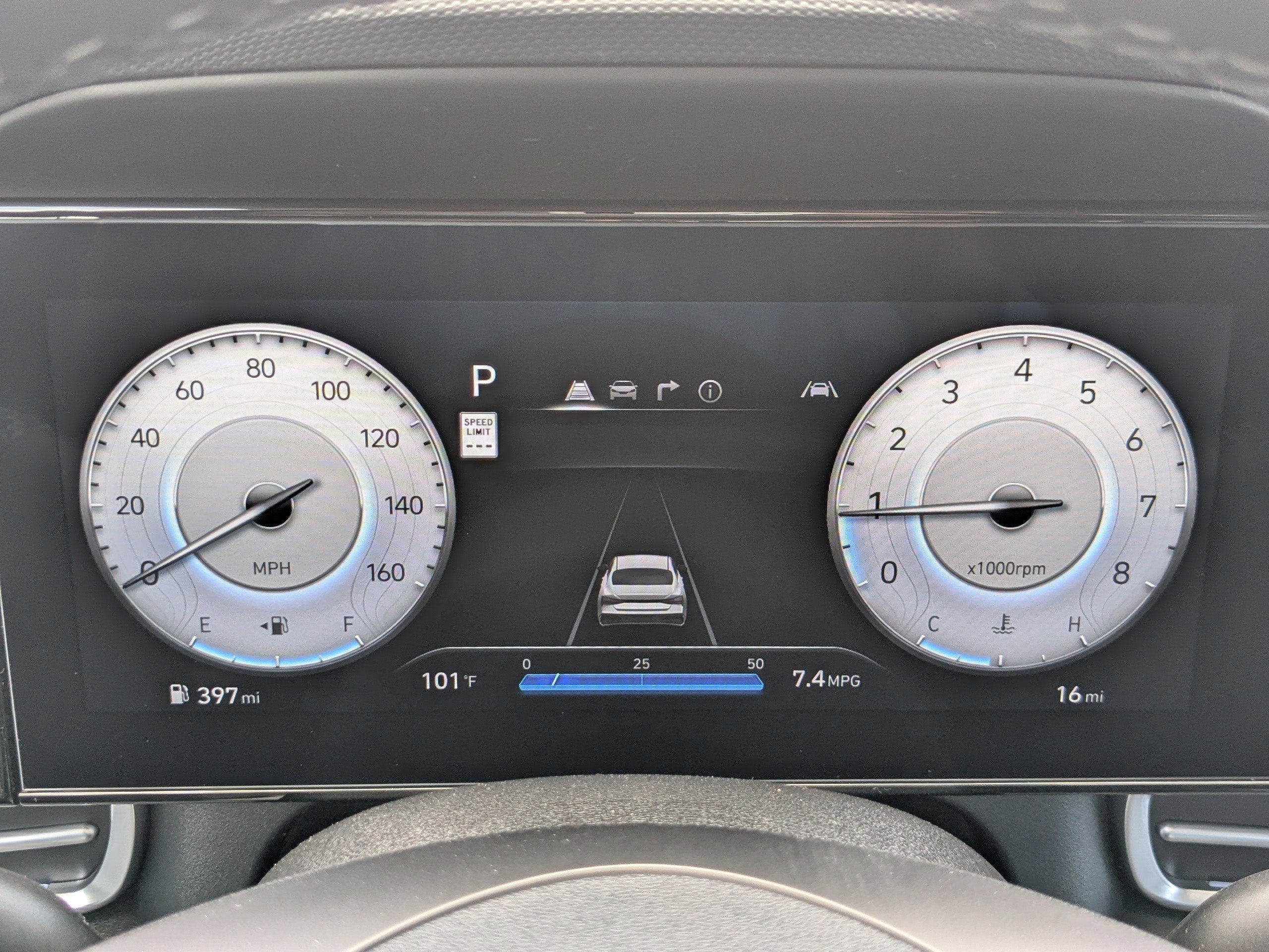 2025 Hyundai Elantra Limited - Photo 24