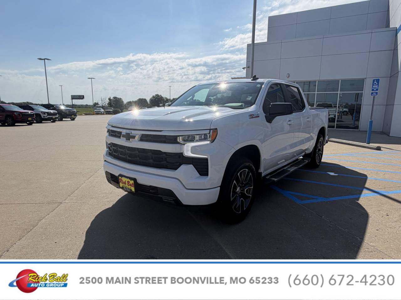 Used 2024 Chevrolet Silverado 1500 RST with VIN 2GCUDEED7R1233387 for sale in Kansas City