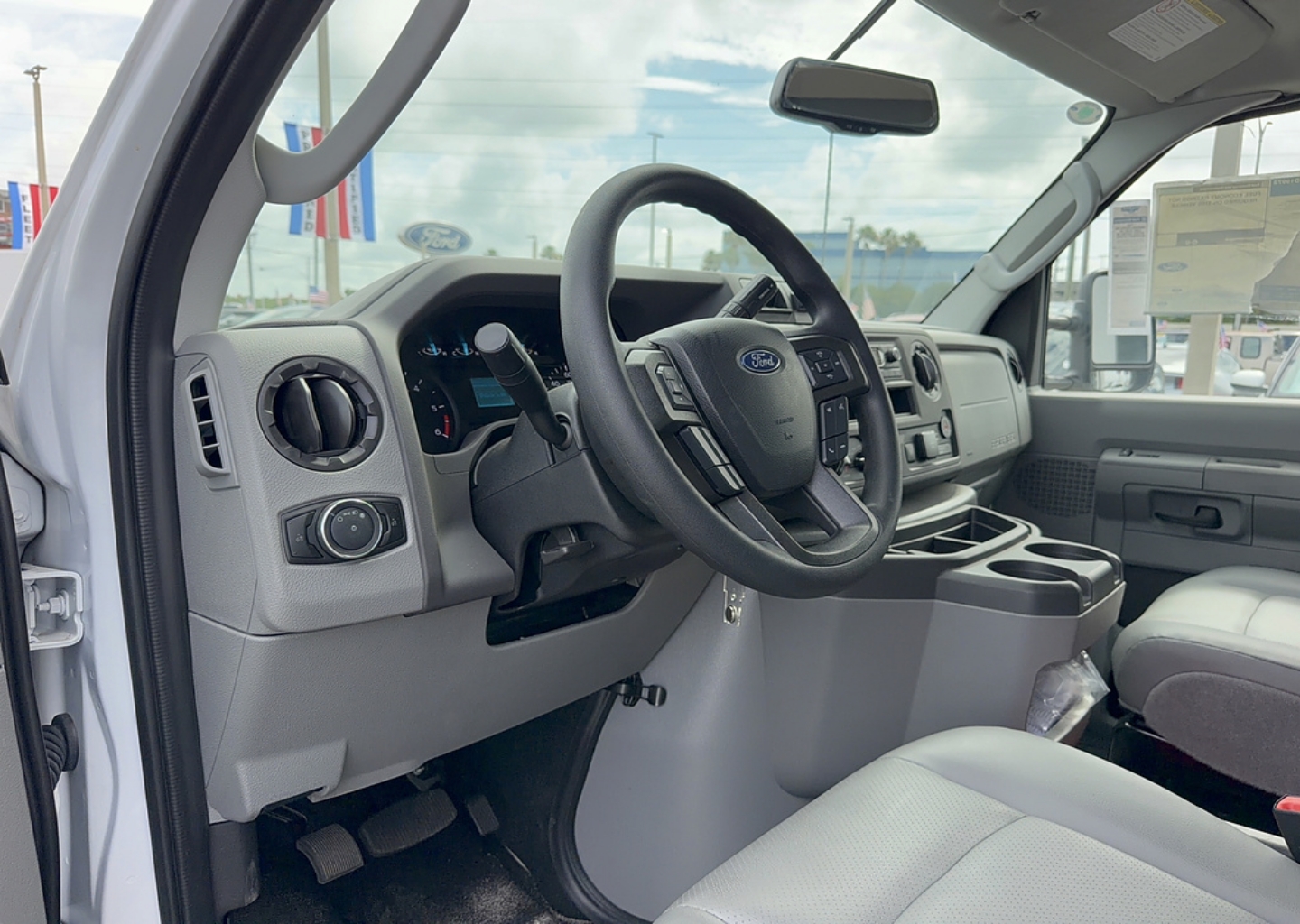 2026 Ford E-Series Cutaway Base - Photo 14