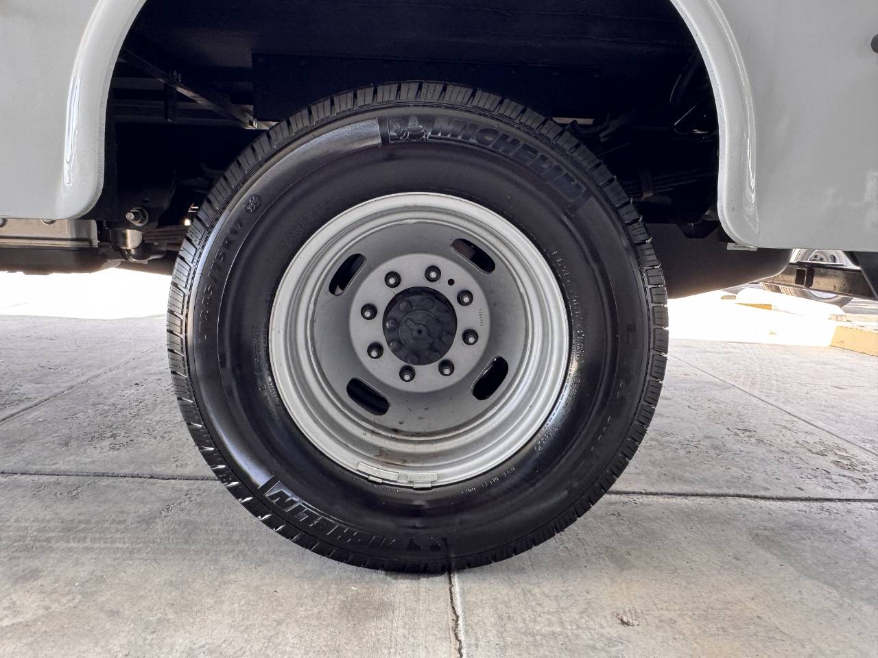 2024 Ford F-350 Super Duty Chassis Cab XLT - Photo 14