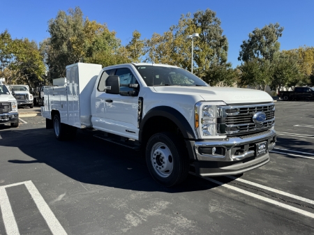 2026 Ford Super Duty F-550 DRW XL 4WD SuperCab 192 WB 84 CA