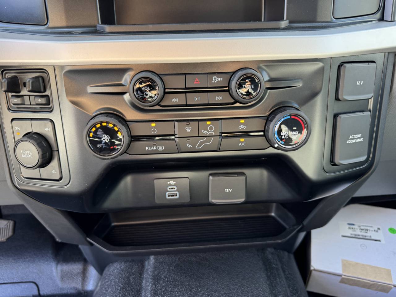 2026 Ford F-550 Super Duty Chassis Cab XL - Photo 18