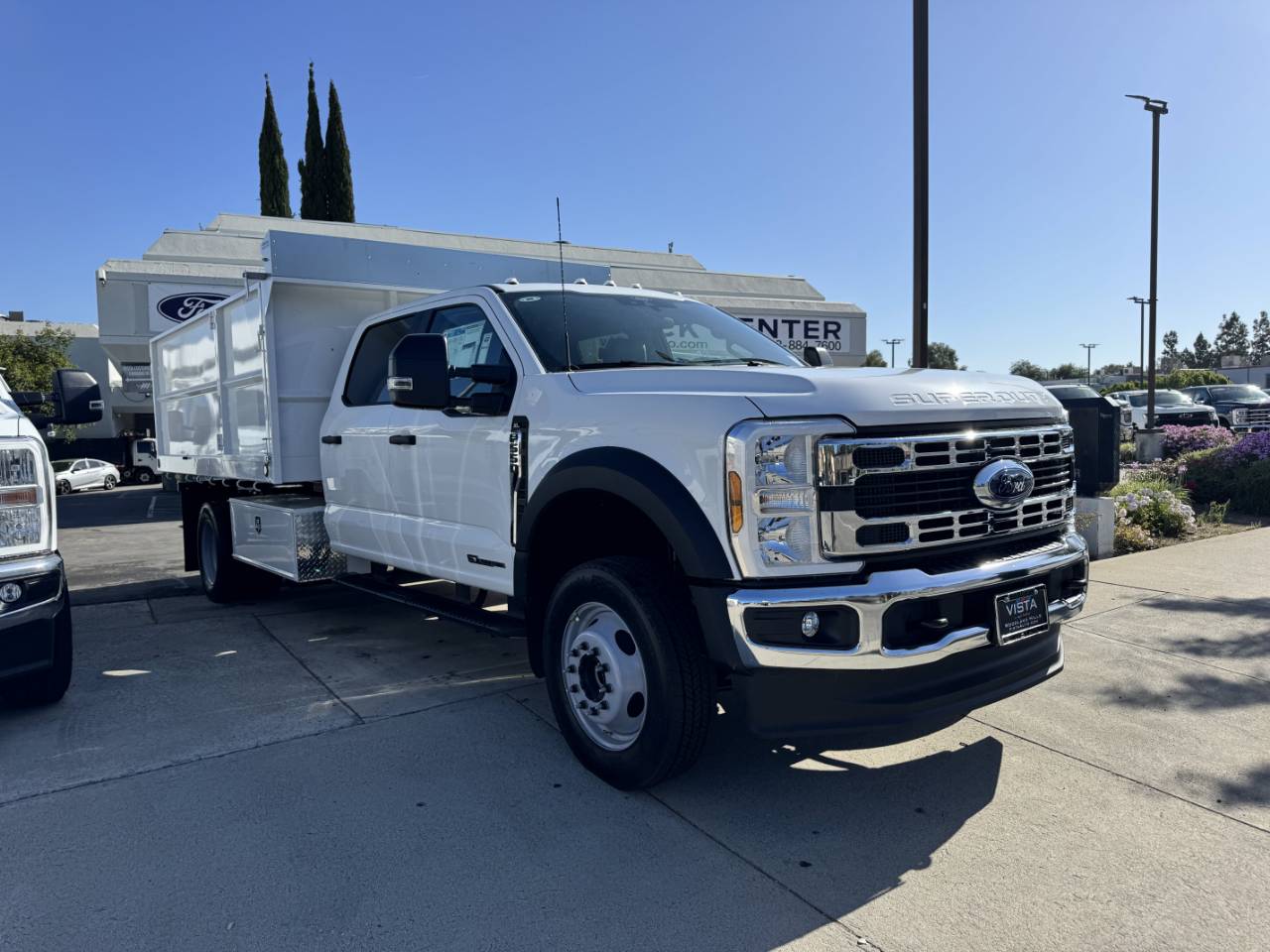 2025 Ford F-550 Super Duty Chassis Cab