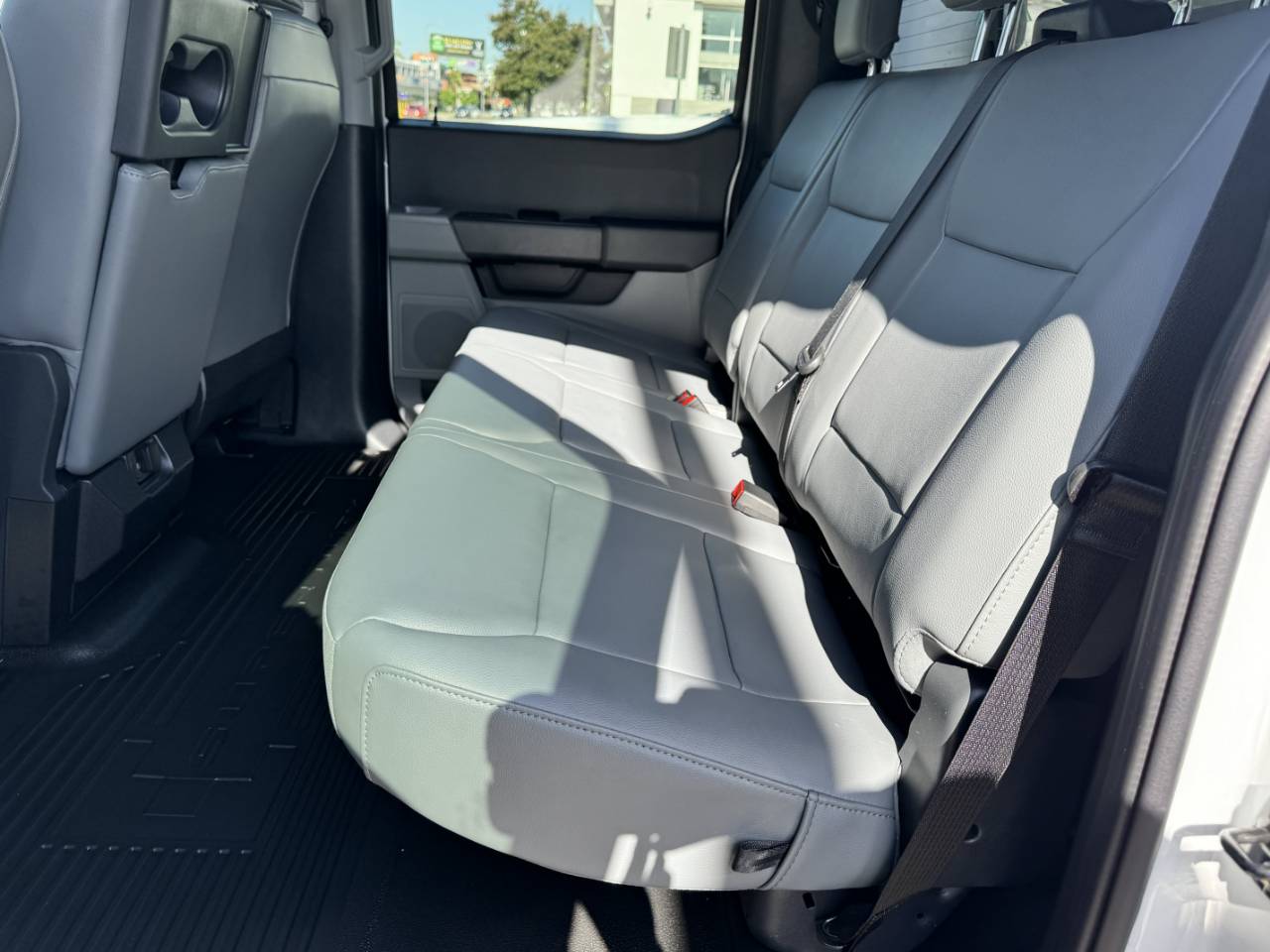 2025 Ford F-550 Super Duty Chassis Cab XL - Photo 19