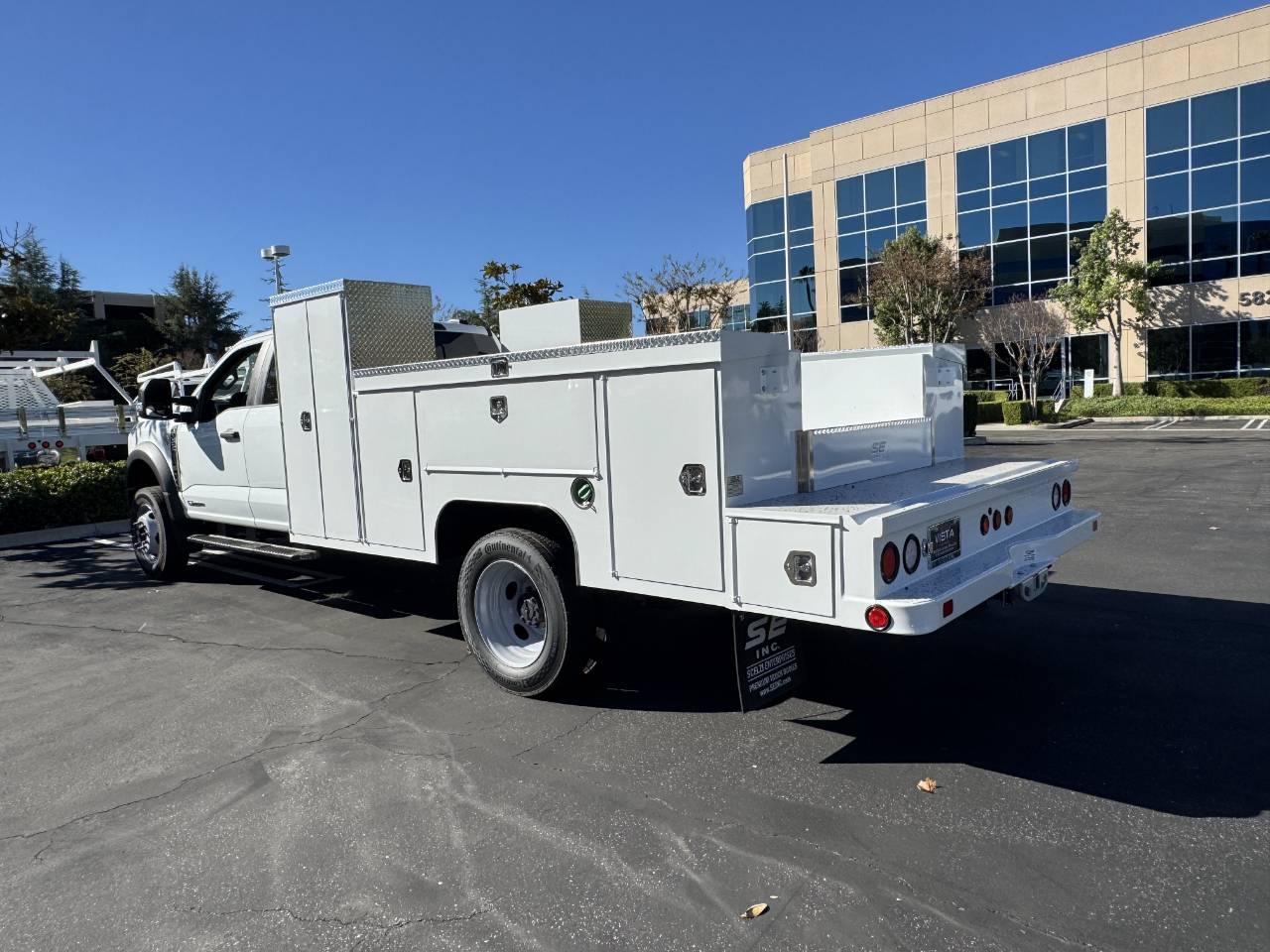 2026 Ford F-550 Super Duty Chassis Cab XL - Photo 6