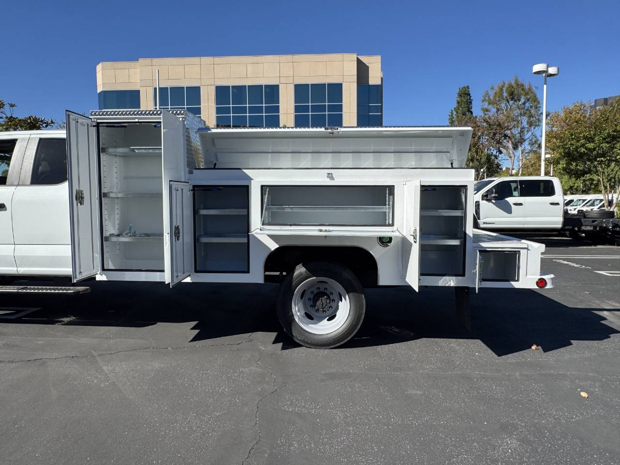 2026 Ford F-550 Super Duty Chassis Cab XL - Photo 10