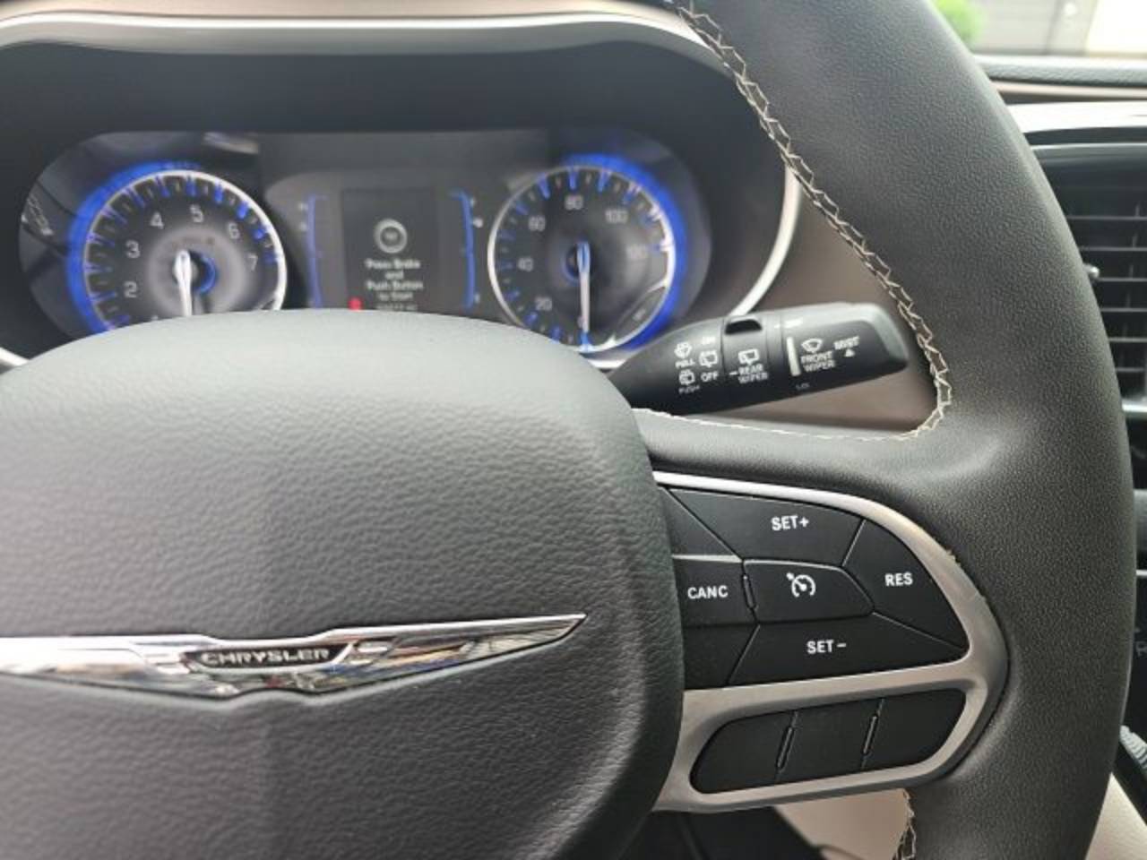 2023 Chrysler Voyager LX - Photo 21