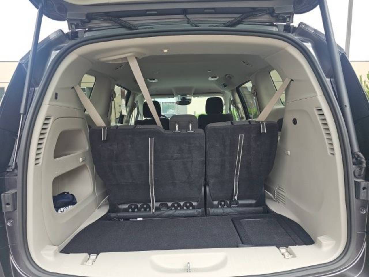 2023 Chrysler Voyager LX - Photo 40