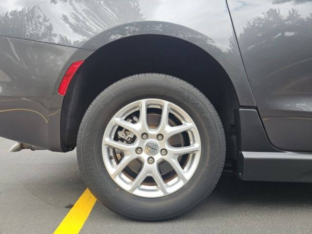 2023 Chrysler Voyager LX - Photo 43
