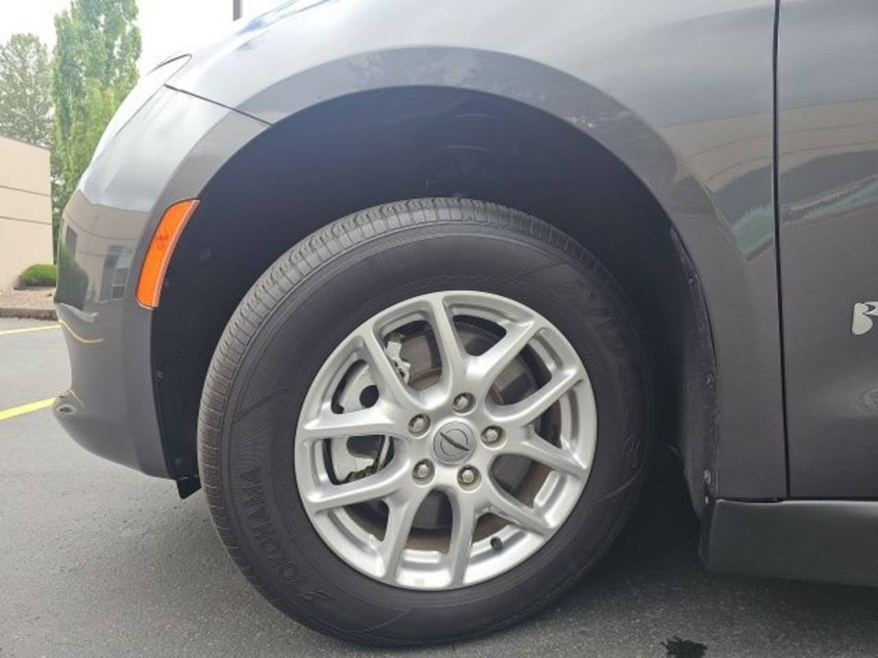 2023 Chrysler Voyager LX - Photo 44