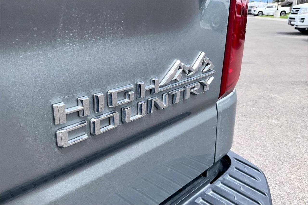 2025 Chevrolet Silverado 1500 High Country - Photo 8