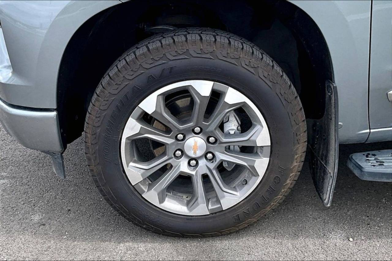 2025 Chevrolet Silverado 1500 High Country - Photo 9