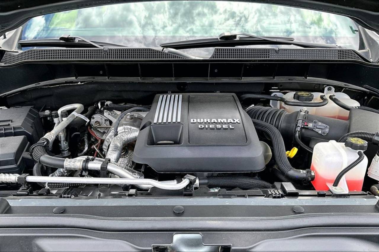 2025 Chevrolet Silverado 1500 High Country - Photo 10