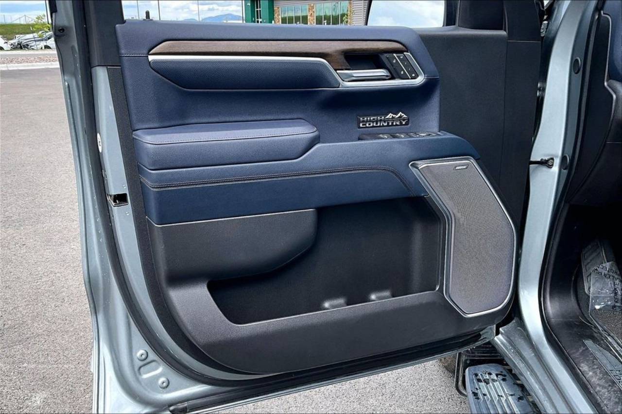 2025 Chevrolet Silverado 1500 High Country - Photo 24