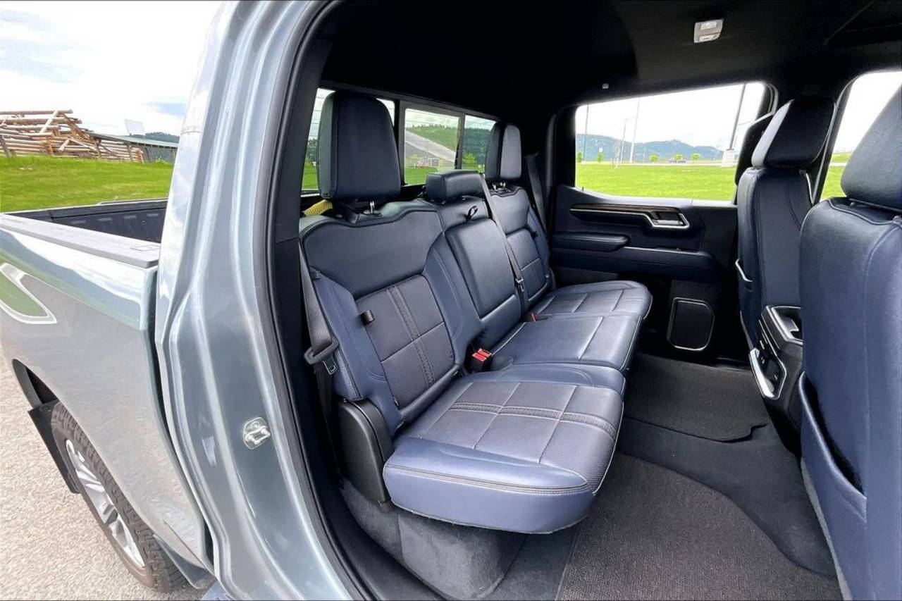 2025 Chevrolet Silverado 1500 High Country - Photo 28
