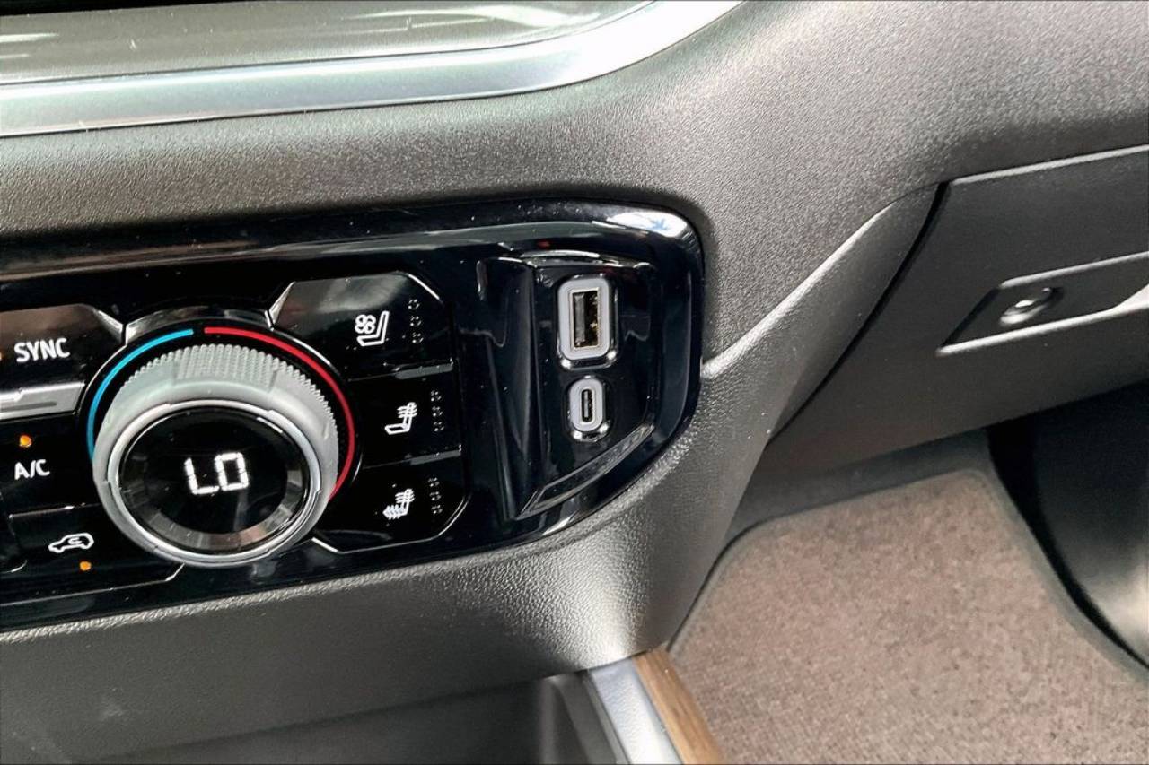 2025 Chevrolet Silverado 1500 High Country - Photo 33