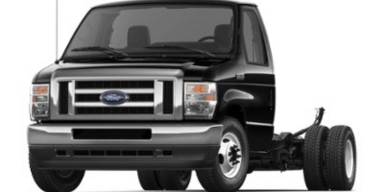 2027 Ford E-Series Cutaway Base