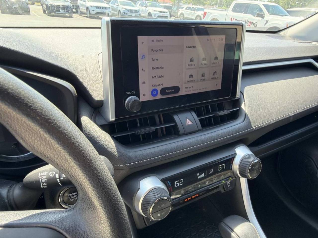 2023 Toyota RAV4 XLE - Photo 17