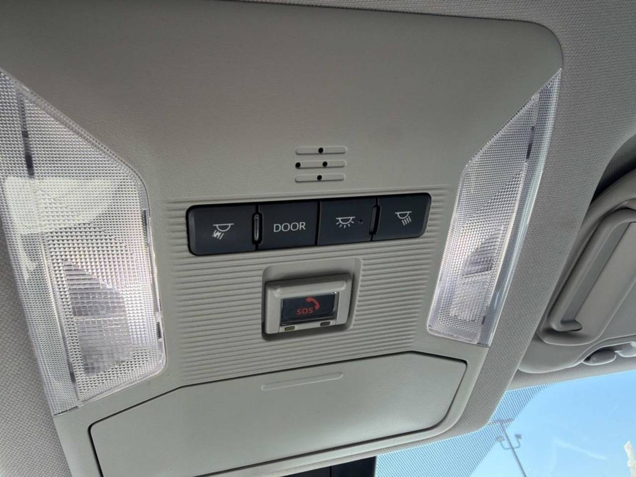 2023 Toyota RAV4 XLE - Photo 18