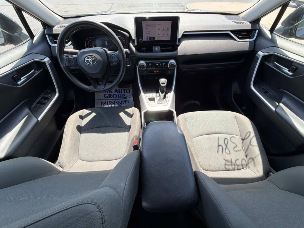 2023 Toyota RAV4 XLE - Photo 22