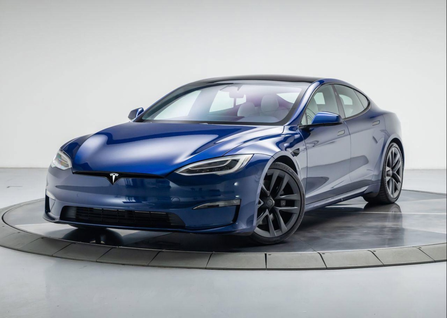 2021 Tesla Model S Plaid's photo