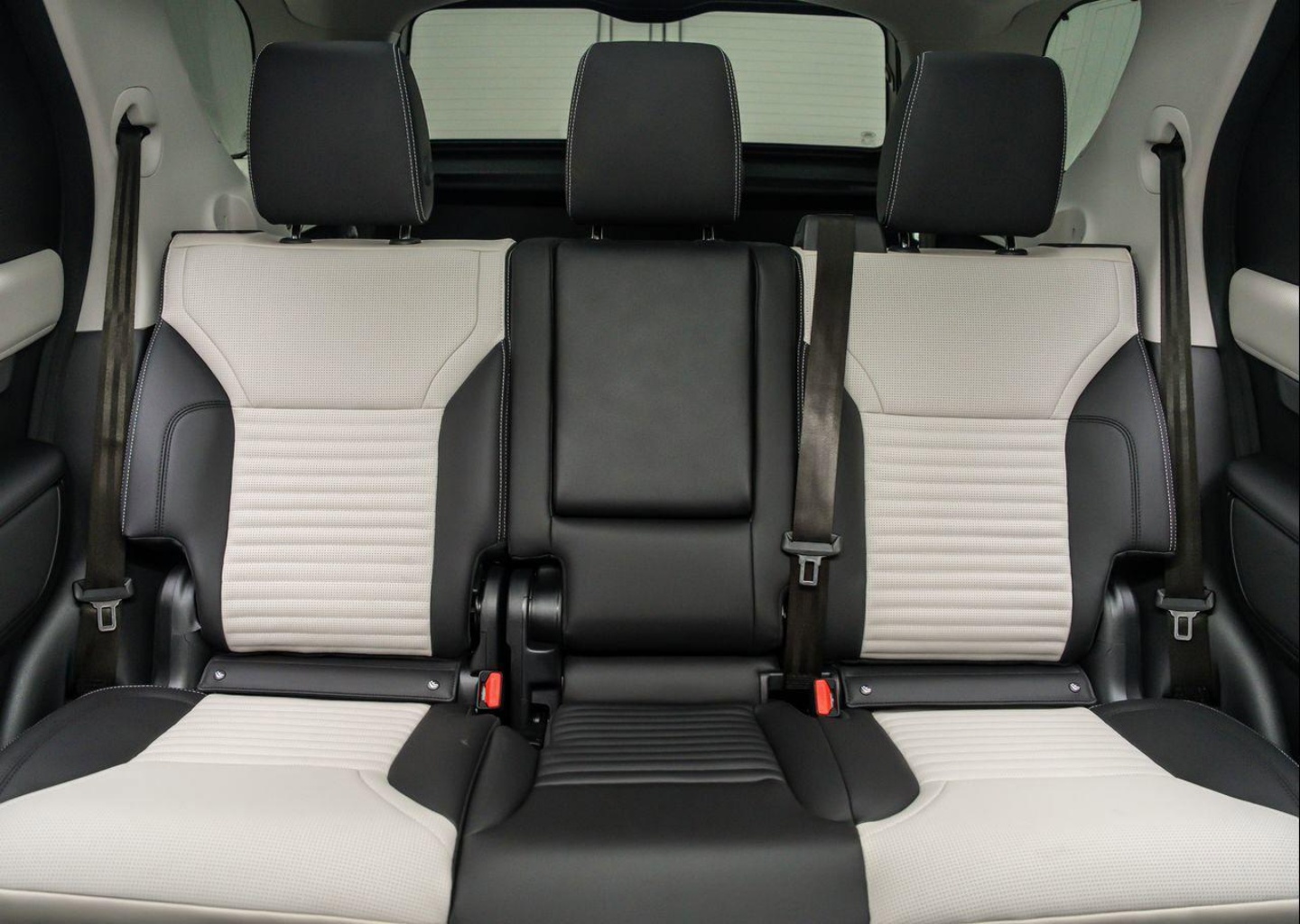 2026 Land Rover Discovery Gemini Edition - Photo 17