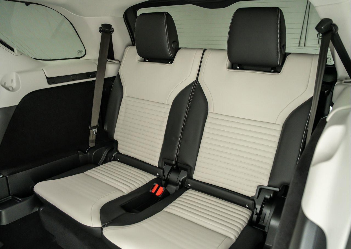 2026 Land Rover Discovery Gemini Edition - Photo 18