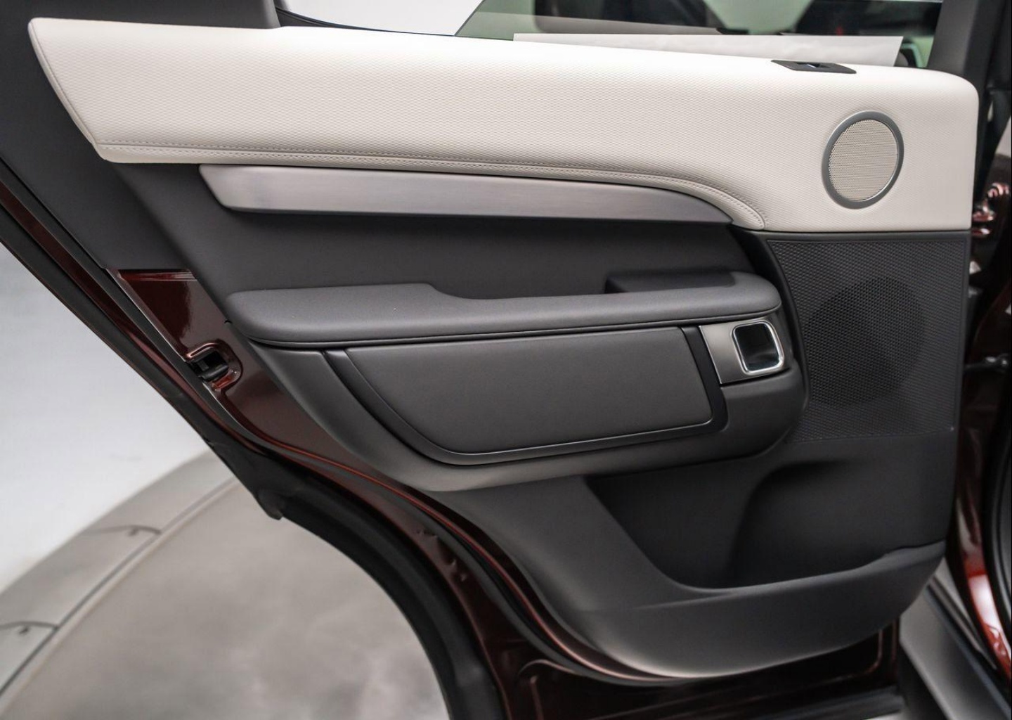 2026 Land Rover Discovery Gemini Edition - Photo 25