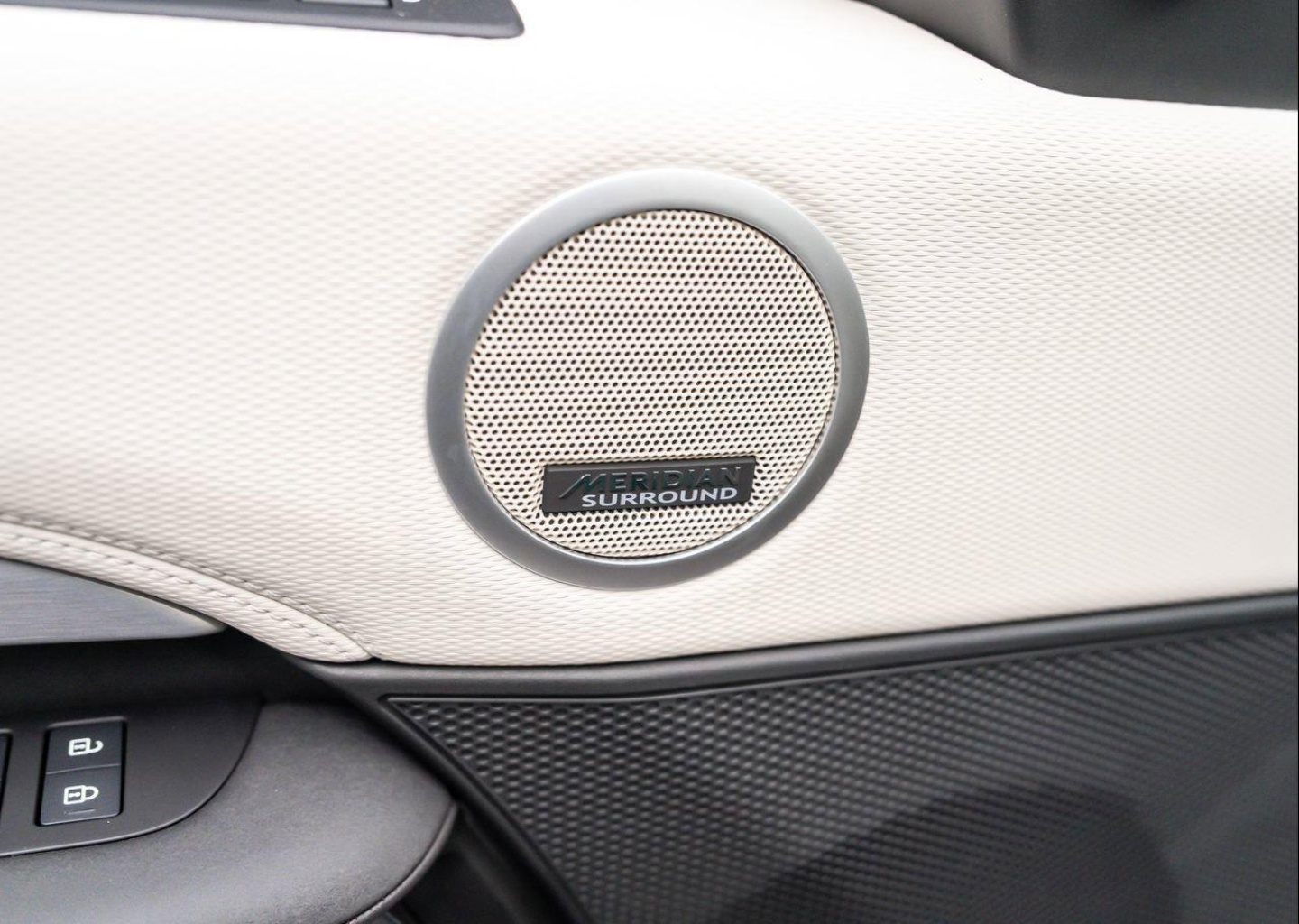 2026 Land Rover Discovery Gemini Edition - Photo 26
