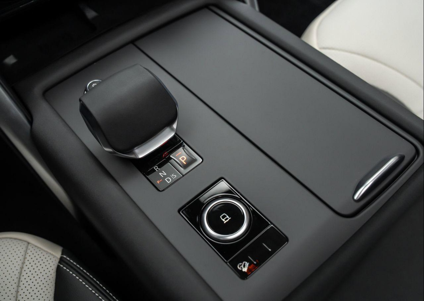 2026 Land Rover Discovery Gemini Edition - Photo 27