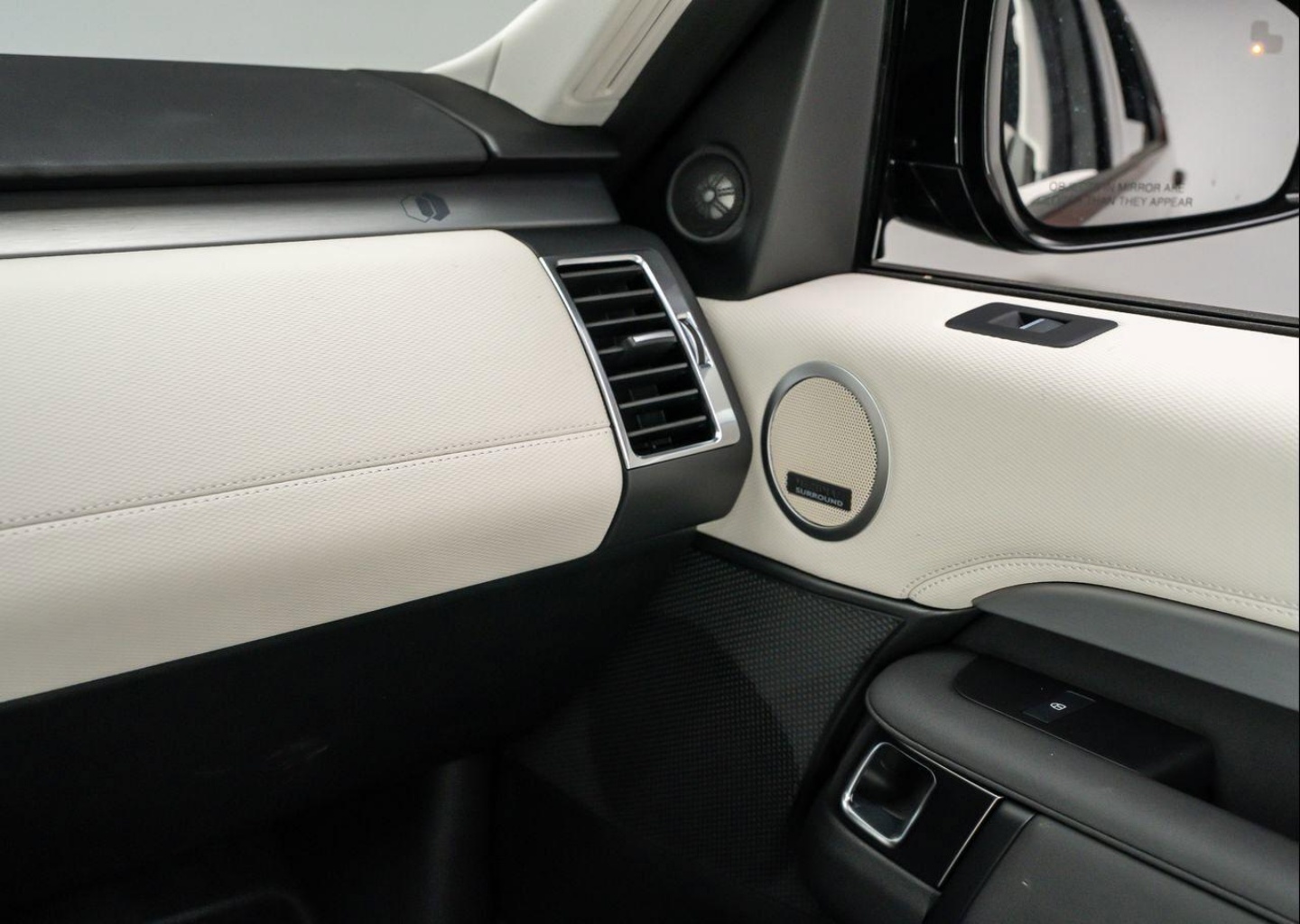 2026 Land Rover Discovery Gemini Edition - Photo 30