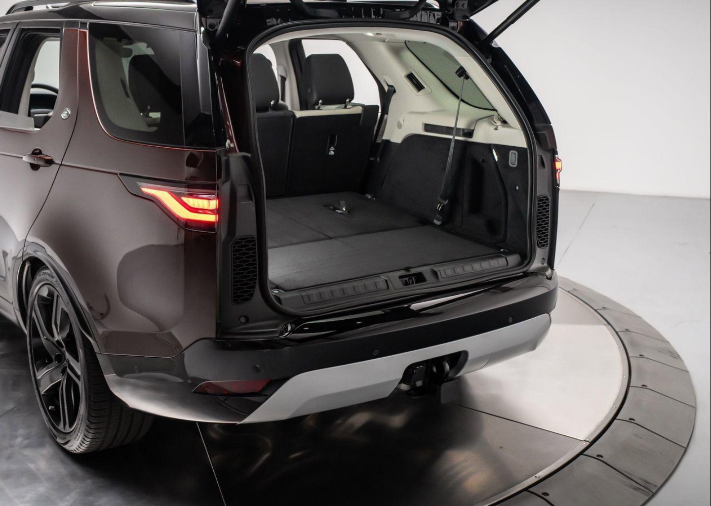 2026 Land Rover Discovery Gemini Edition - Photo 33