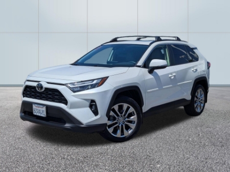 2022 Toyota RAV4 XLE Premium