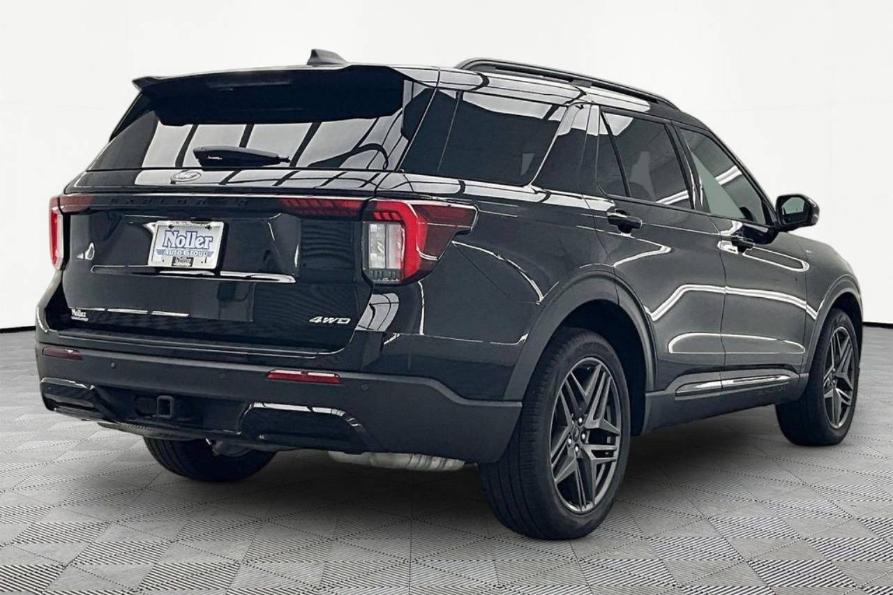 Certified 2025 Ford Explorer ST-LINE with VIN 1FMUK8KH8SGB71372 for sale in Kansas City