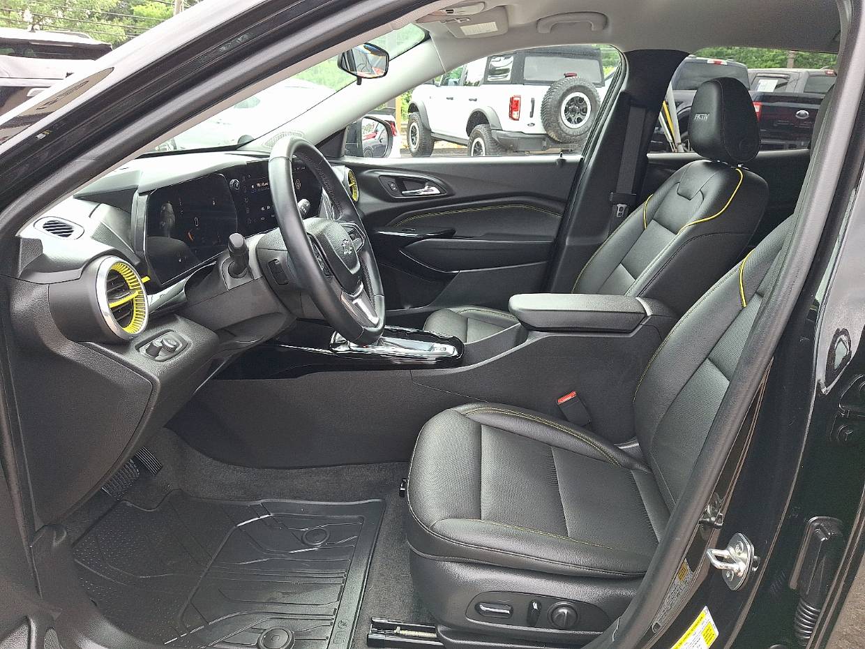 2025 Chevrolet Trax Activ - Photo 14