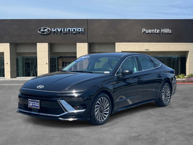 2025 Hyundai Sonata Hybrid