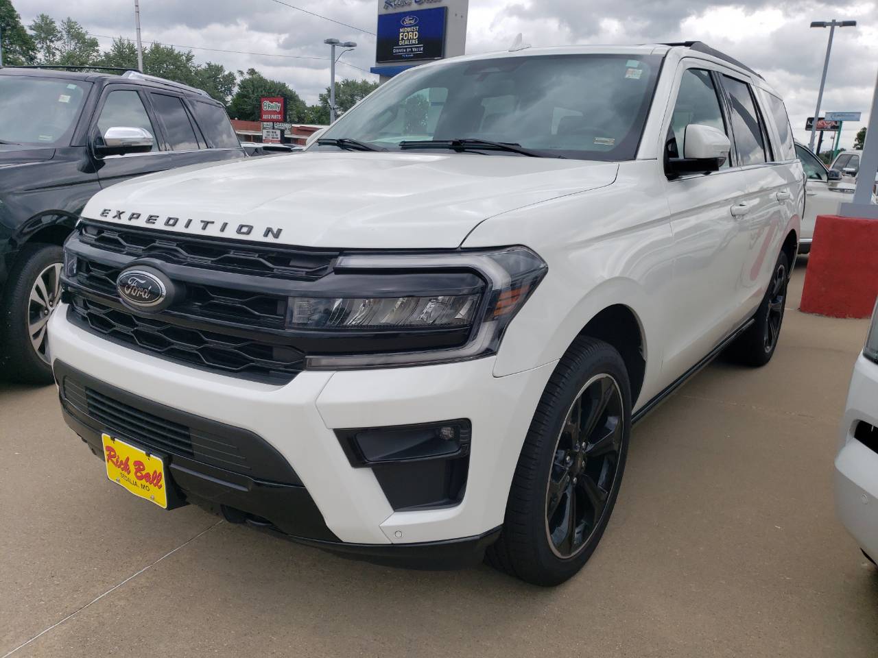 2022 Ford Expedition Limited - Photo 6