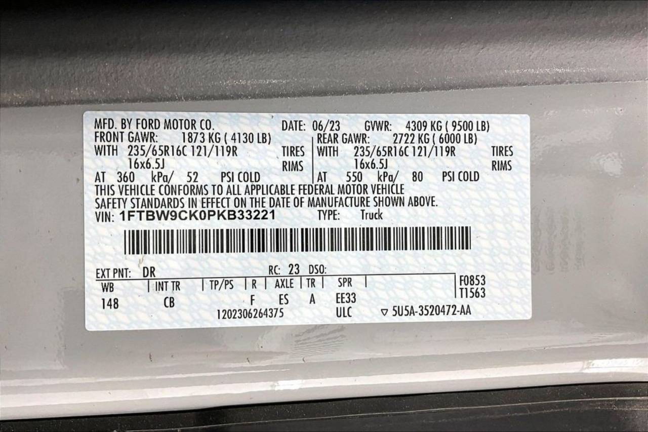 2023 Ford E-Transit Cargo Van Base - Photo 8