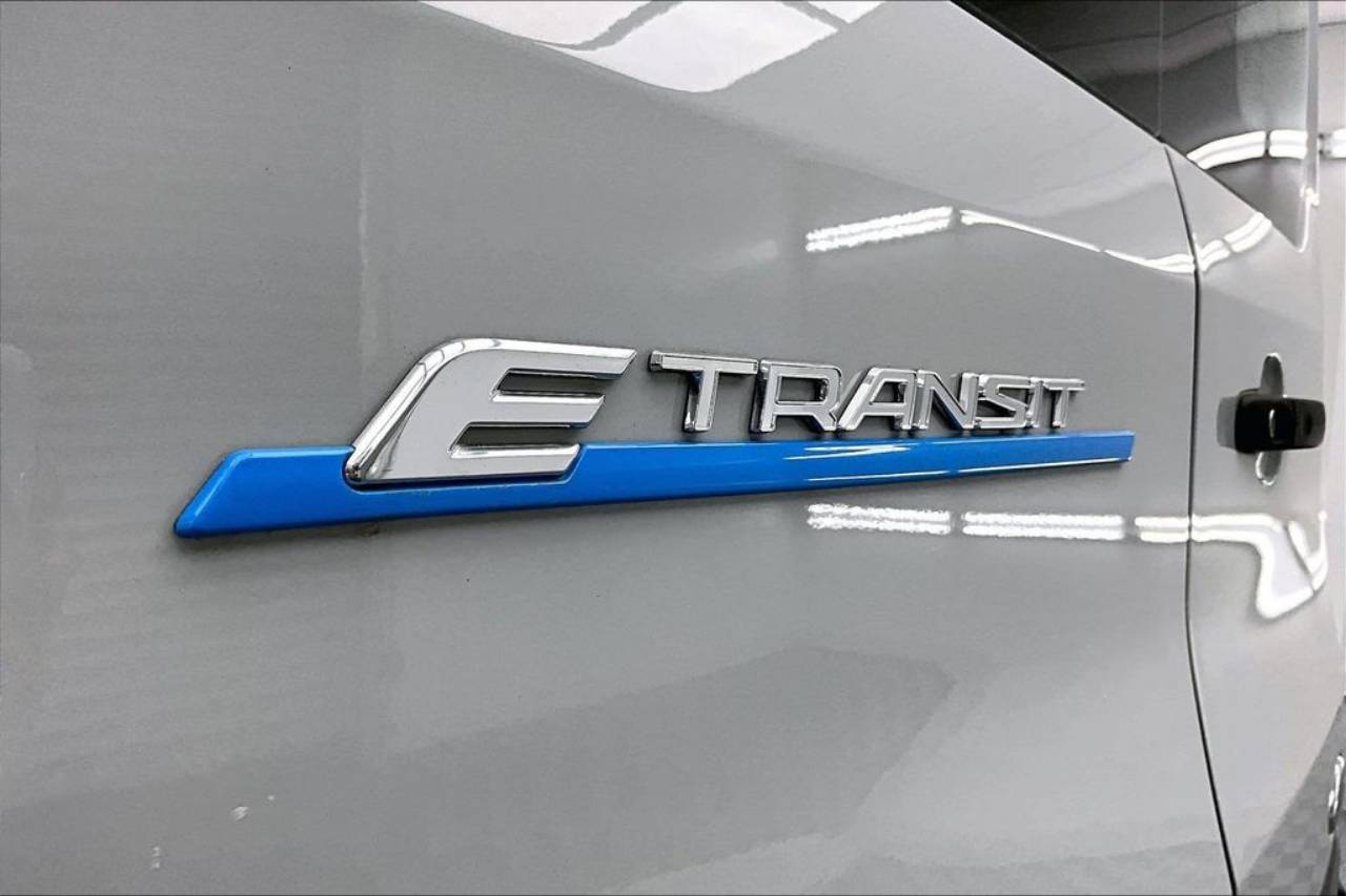 2023 Ford E-Transit Cargo Van Base - Photo 9