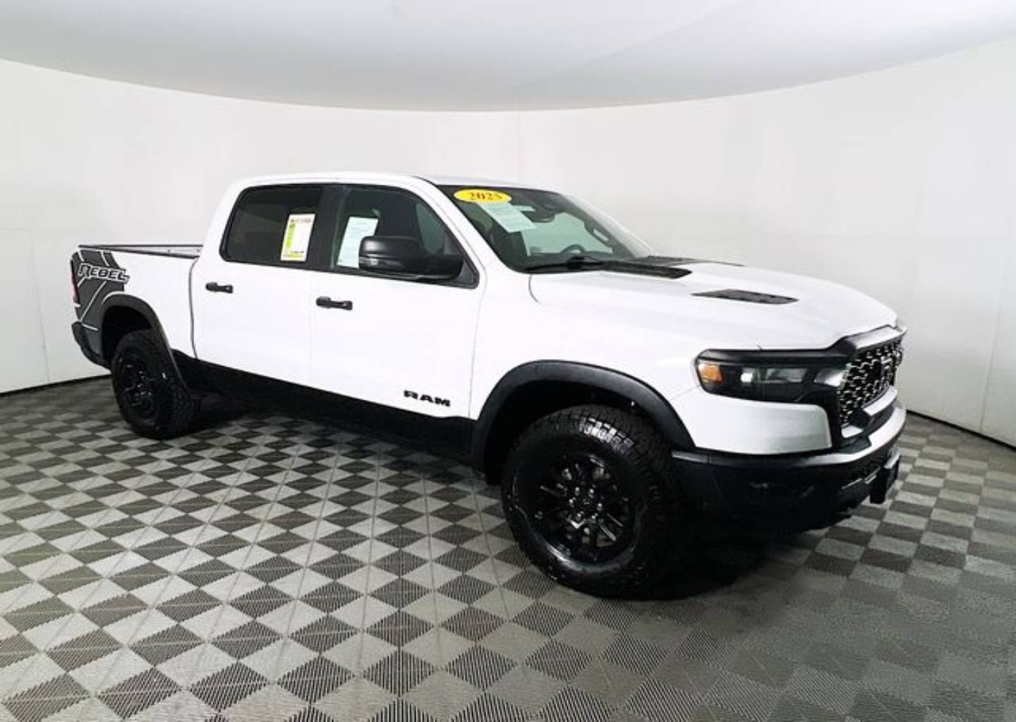 2025 RAM 1500 Pickup